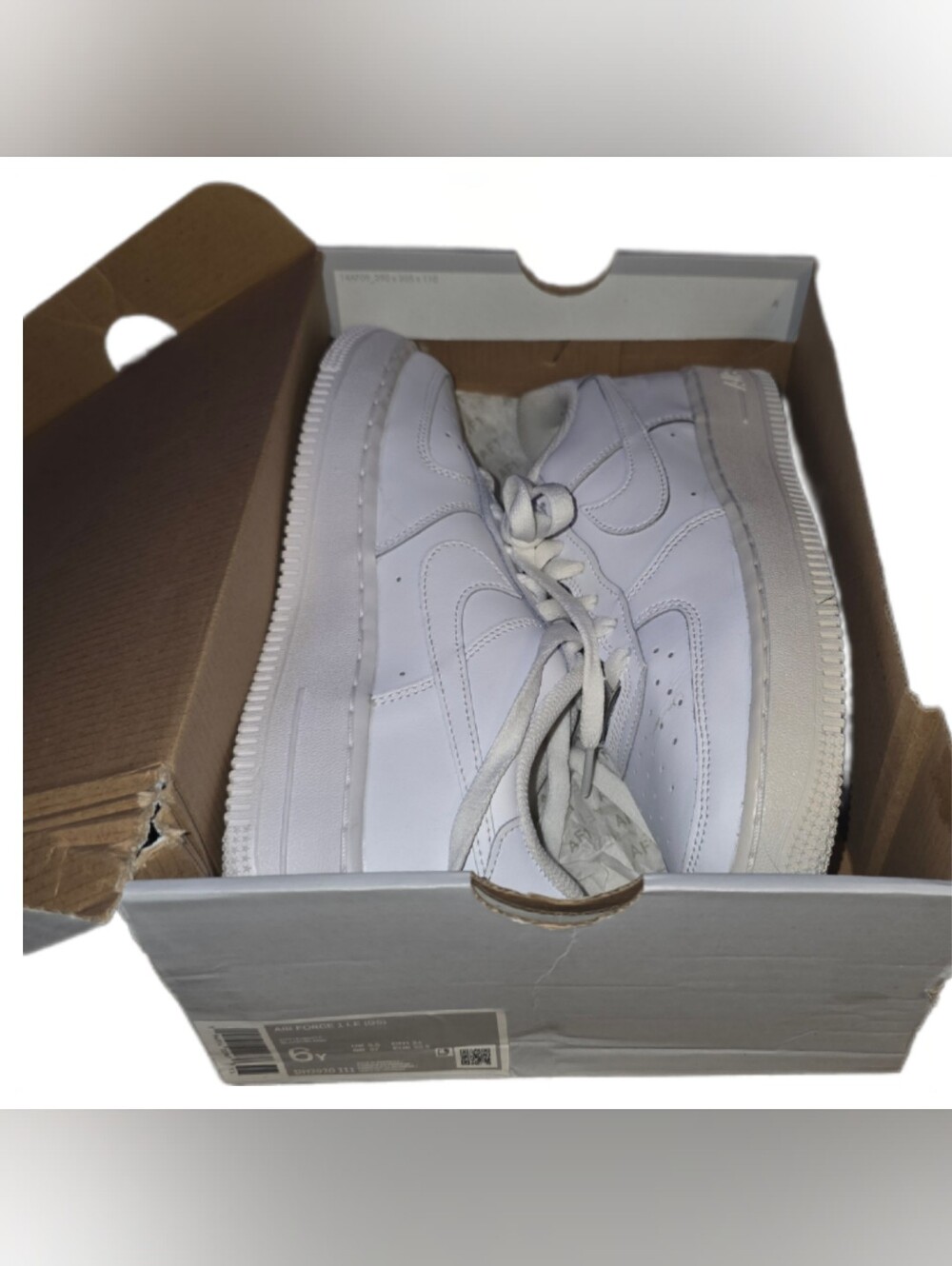 Nike - (GS) Nike Air Force 1 LE Triple White - 6Y/7.5W - Like New